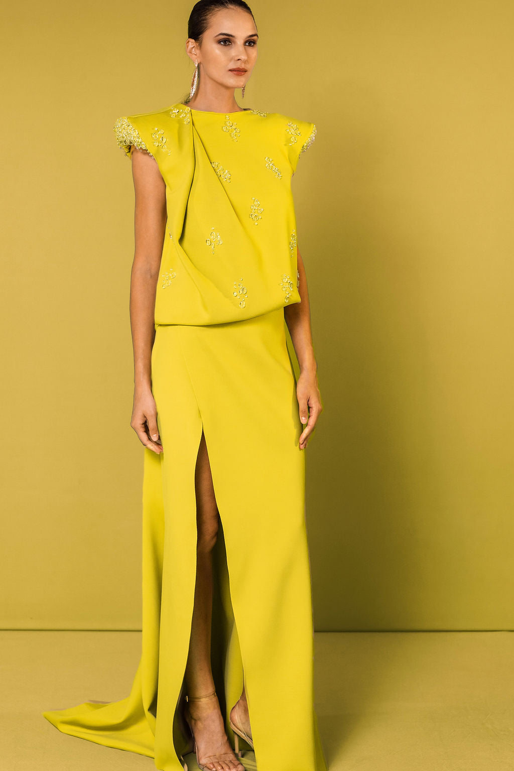 Short Sleeve Letonia Gown