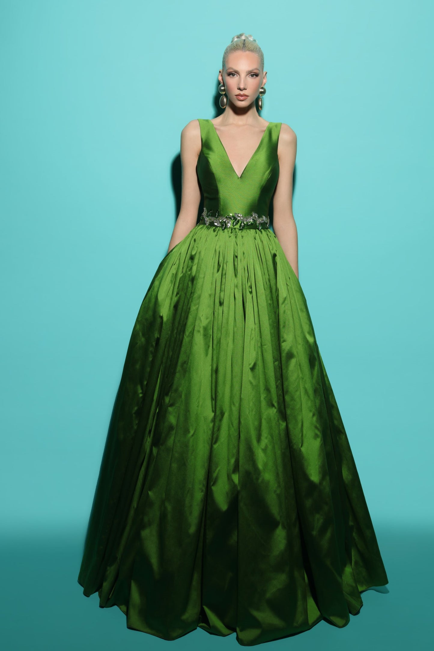 Sleeveless JAYLEEN Gown