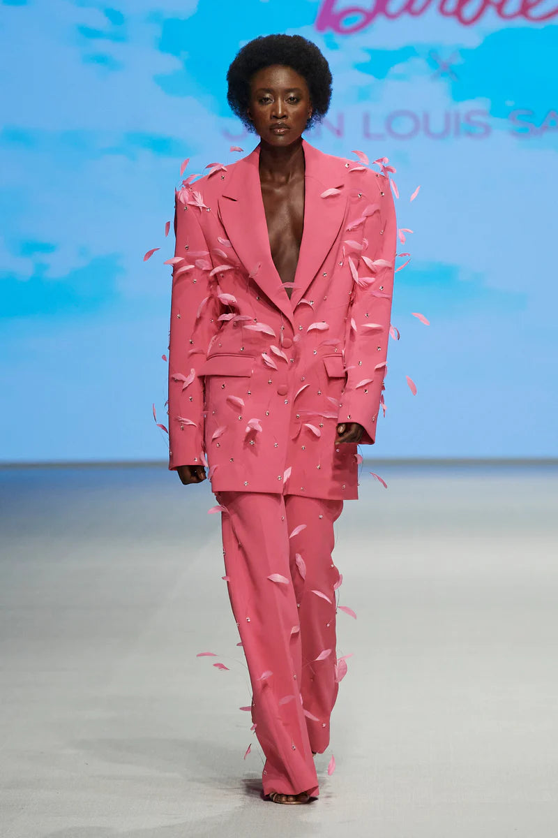 Oversized Suit with Feathers