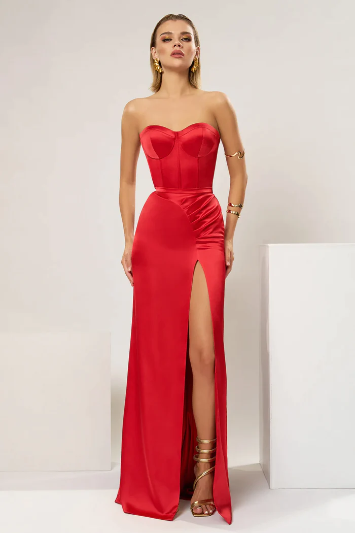 Sensuality Corset with Sophistiqué Skirt