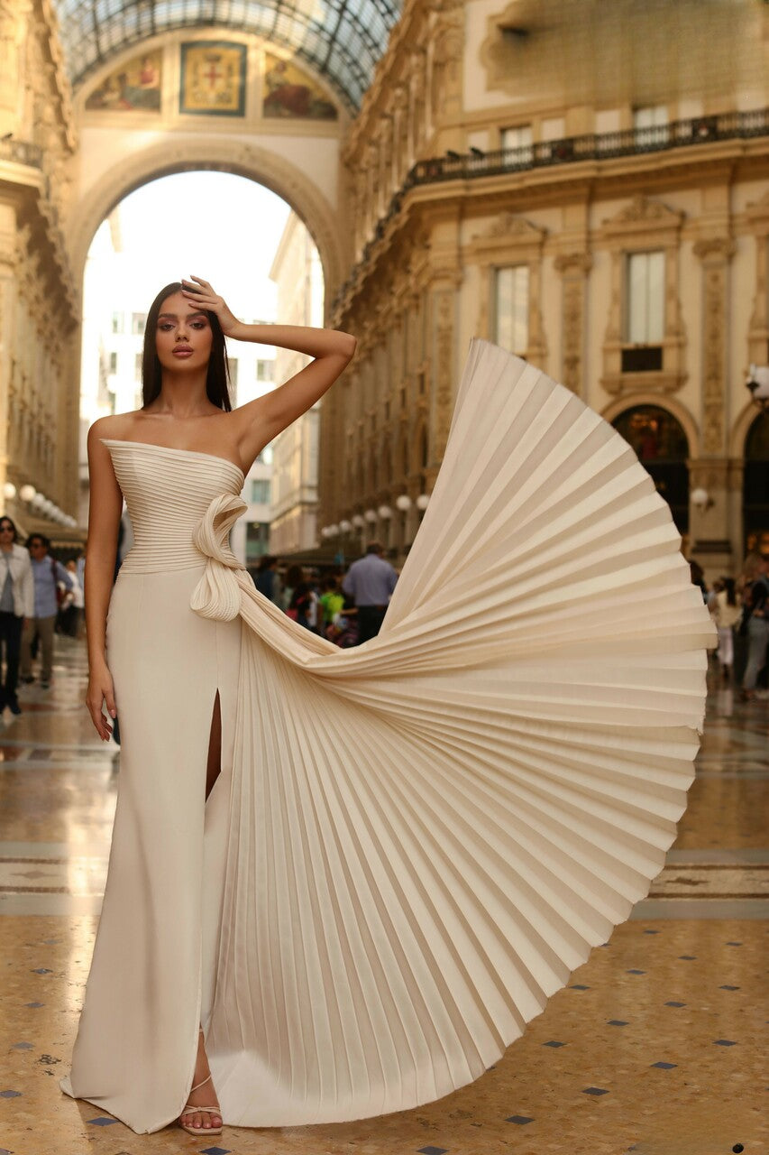 Strapless PELTZ Gown