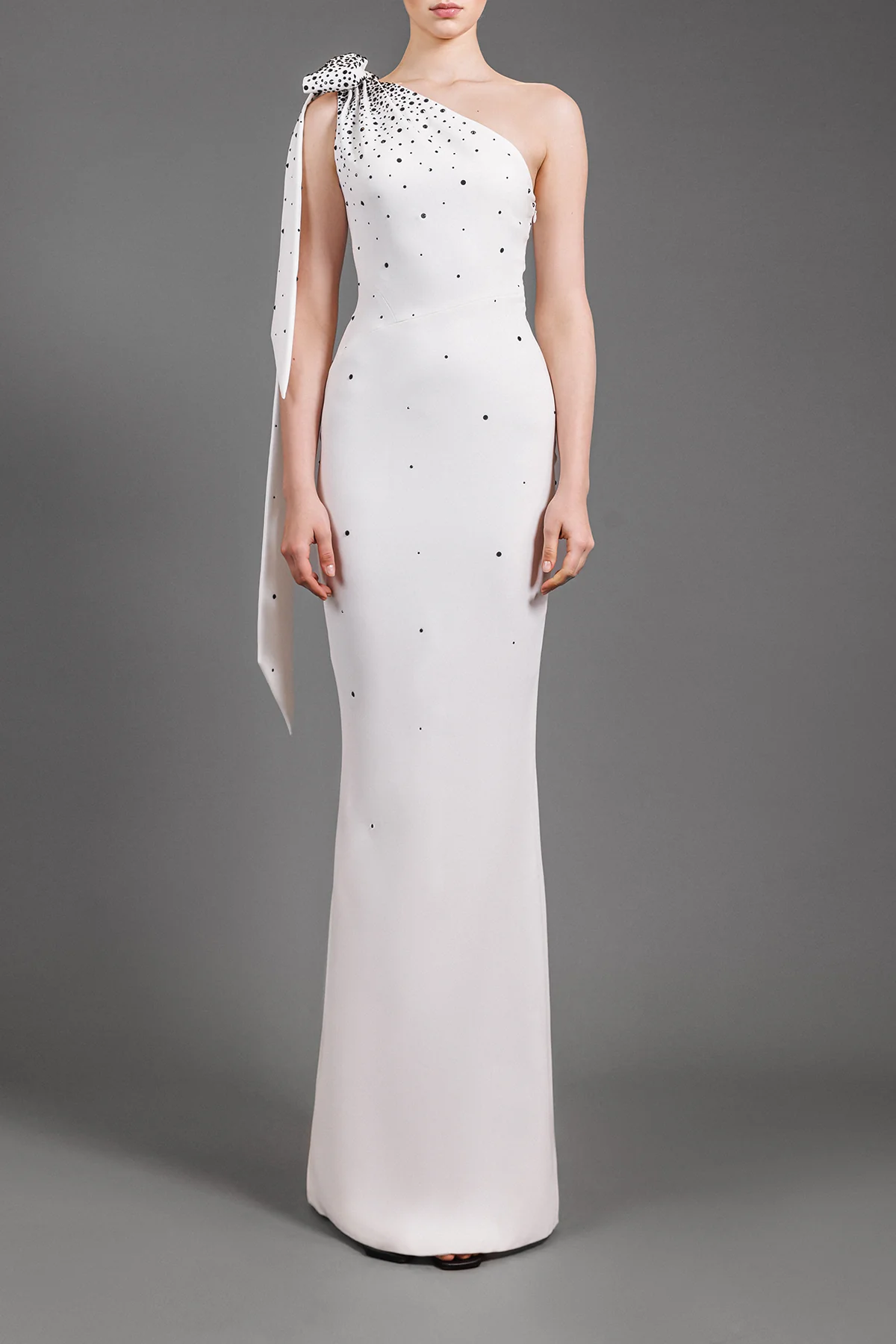 Cr?pe Embroidered One Shoulder Gown
