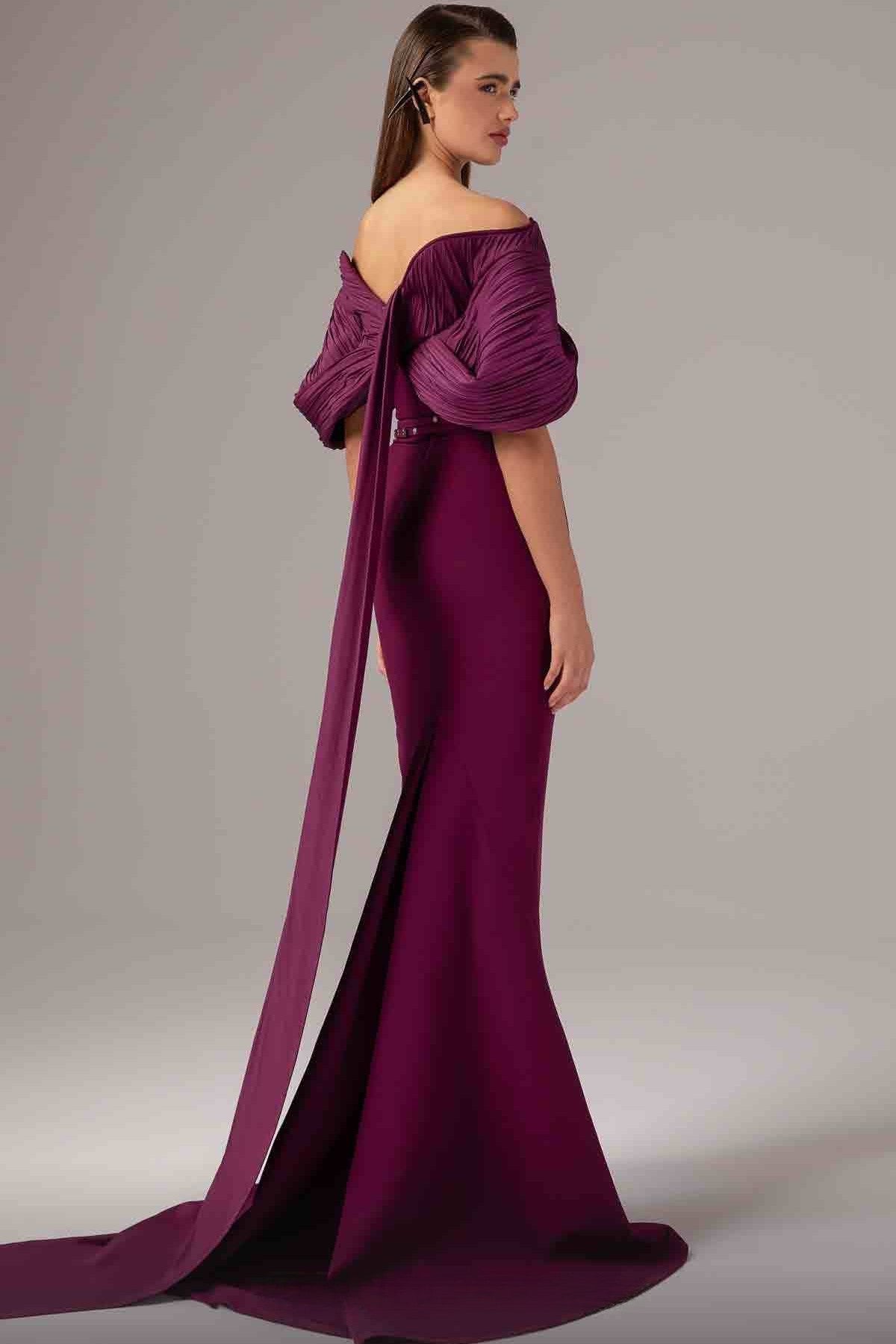 Regal Scoop Elegance Gown