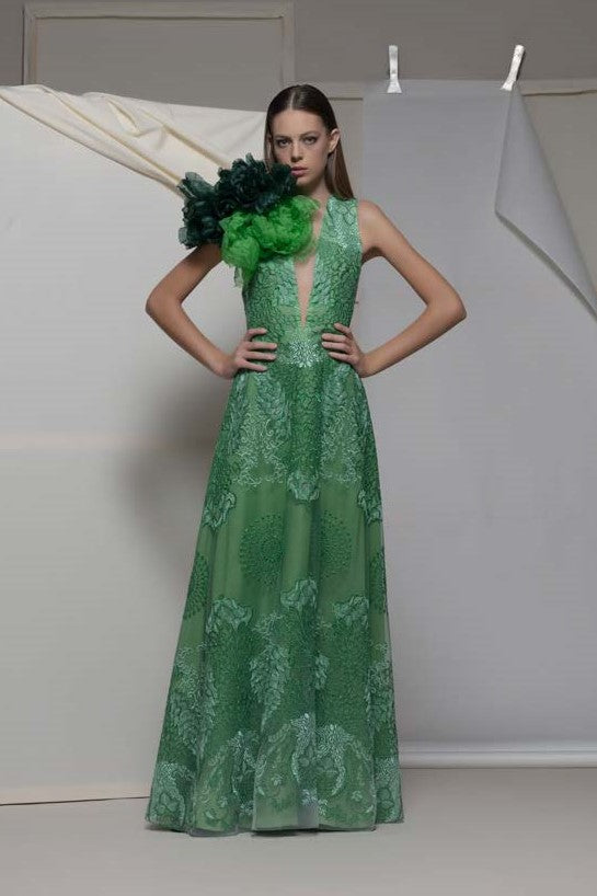 Aurano Sleeveless Gown