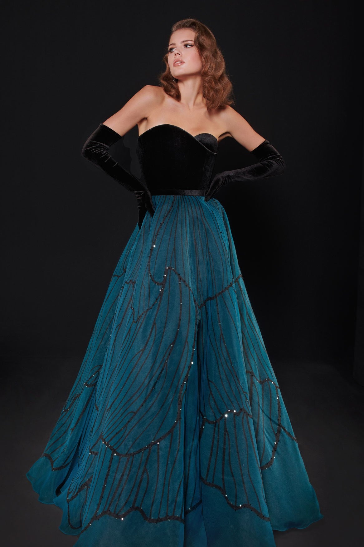 Sweetheart Neck Strapless Gown