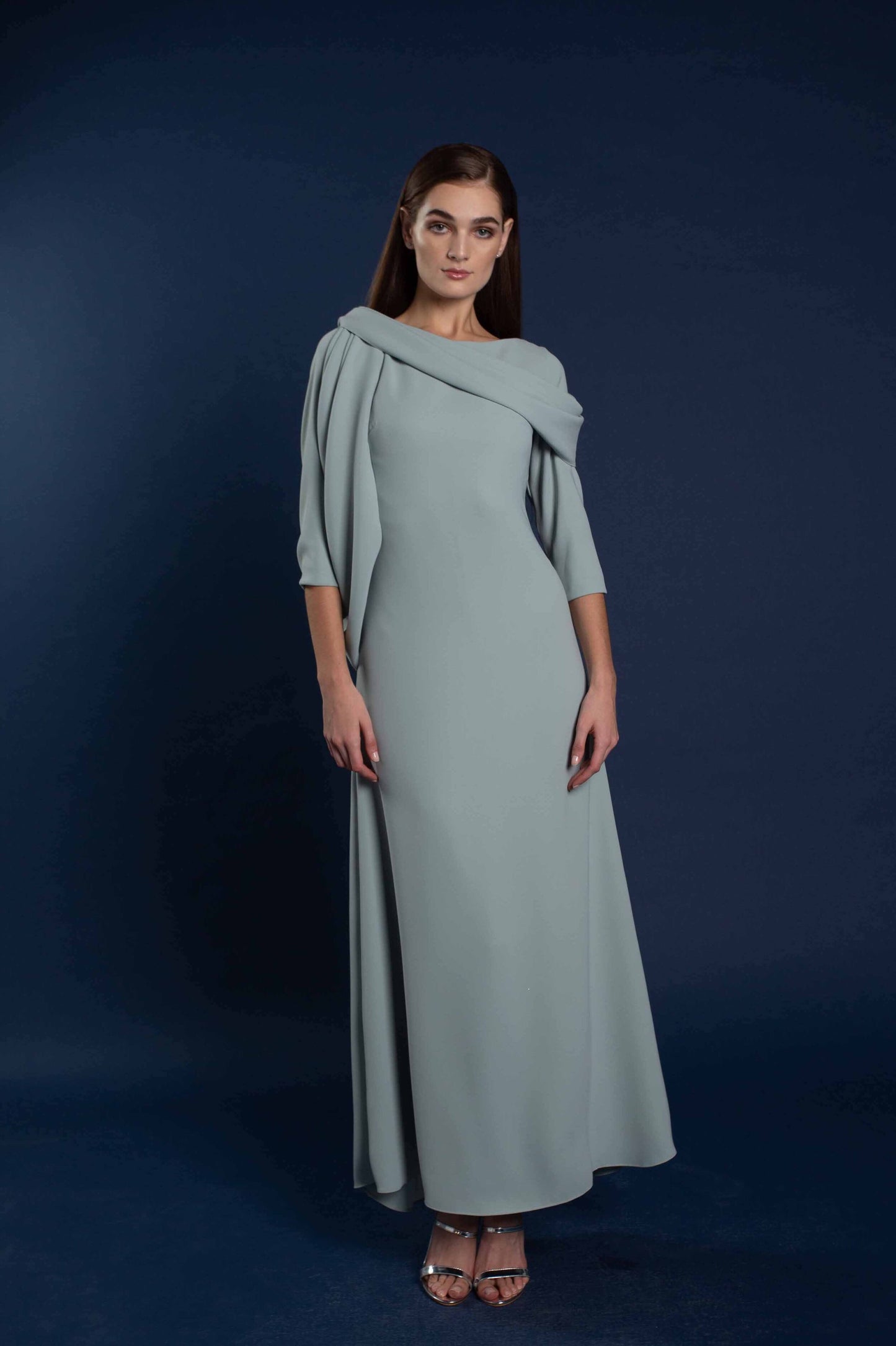 Zaara Cawl Drape Sleeved Kaftan