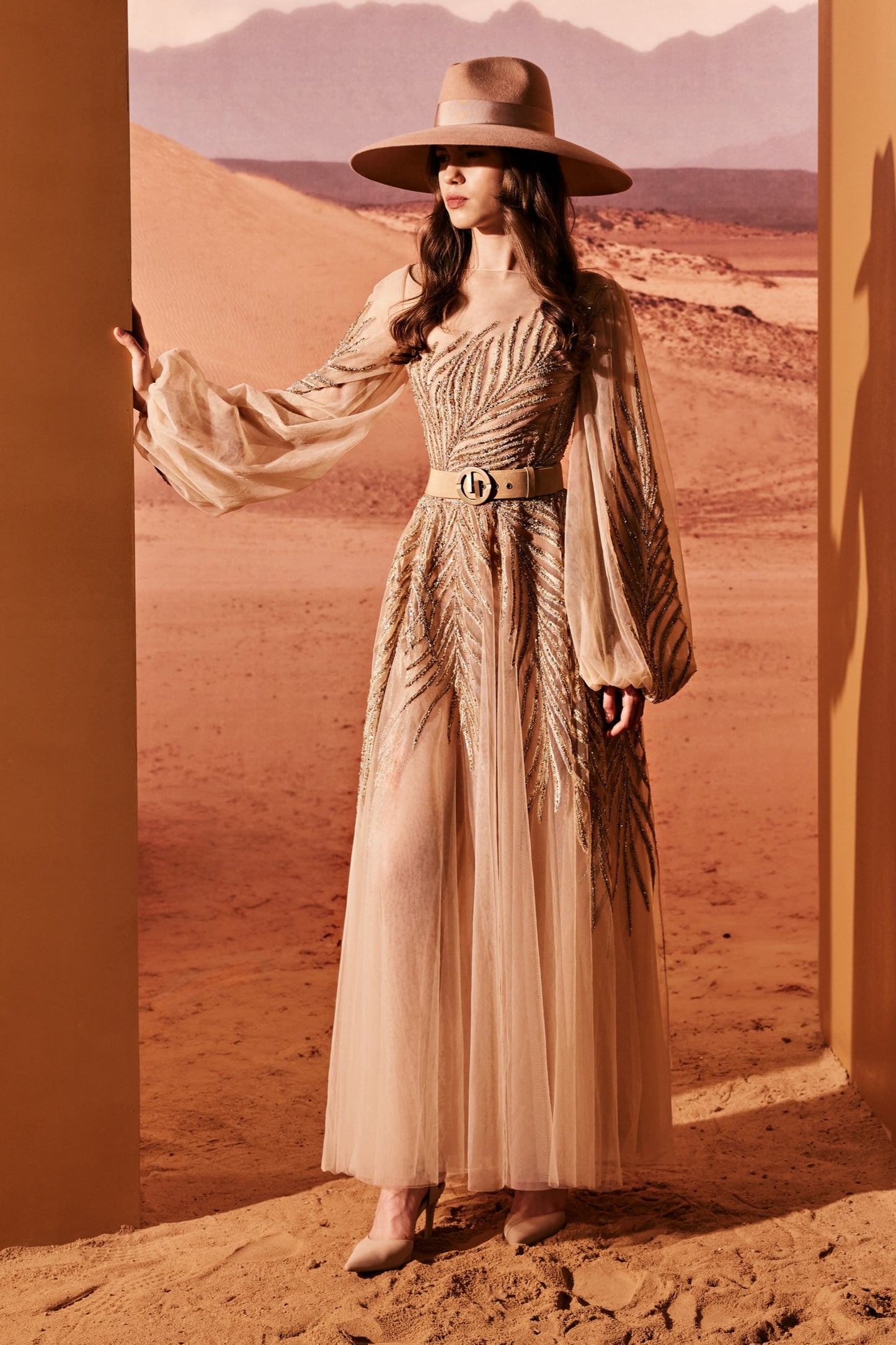 Palm-Like Sleeved Tulle Gown