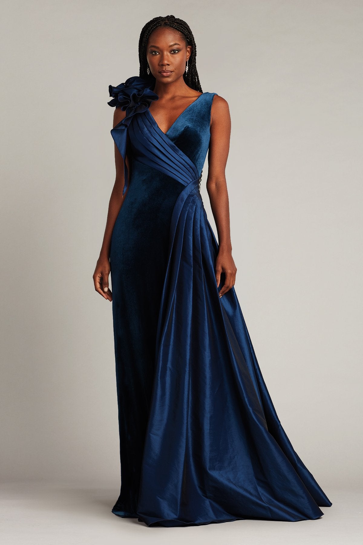Barlowe Gown