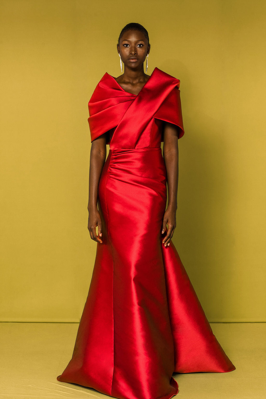 Short Sleeve Sion Gown