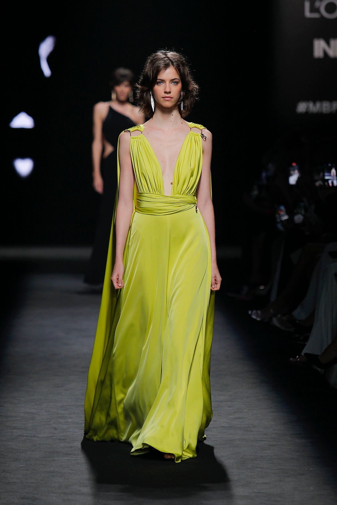 Sleeveless Sud?n Gown