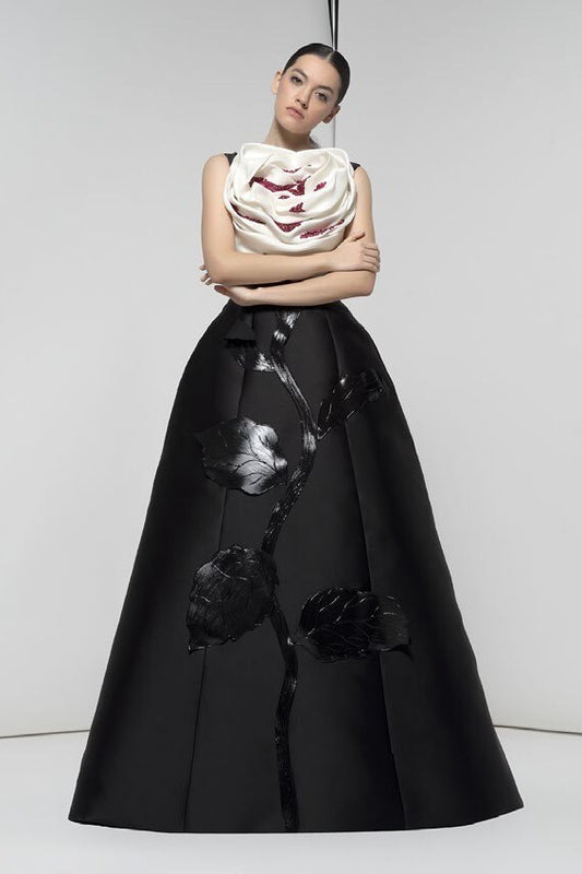 Mesic Sleeveless Gown