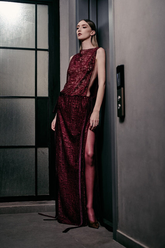 Loose-Fit Lace Gown
