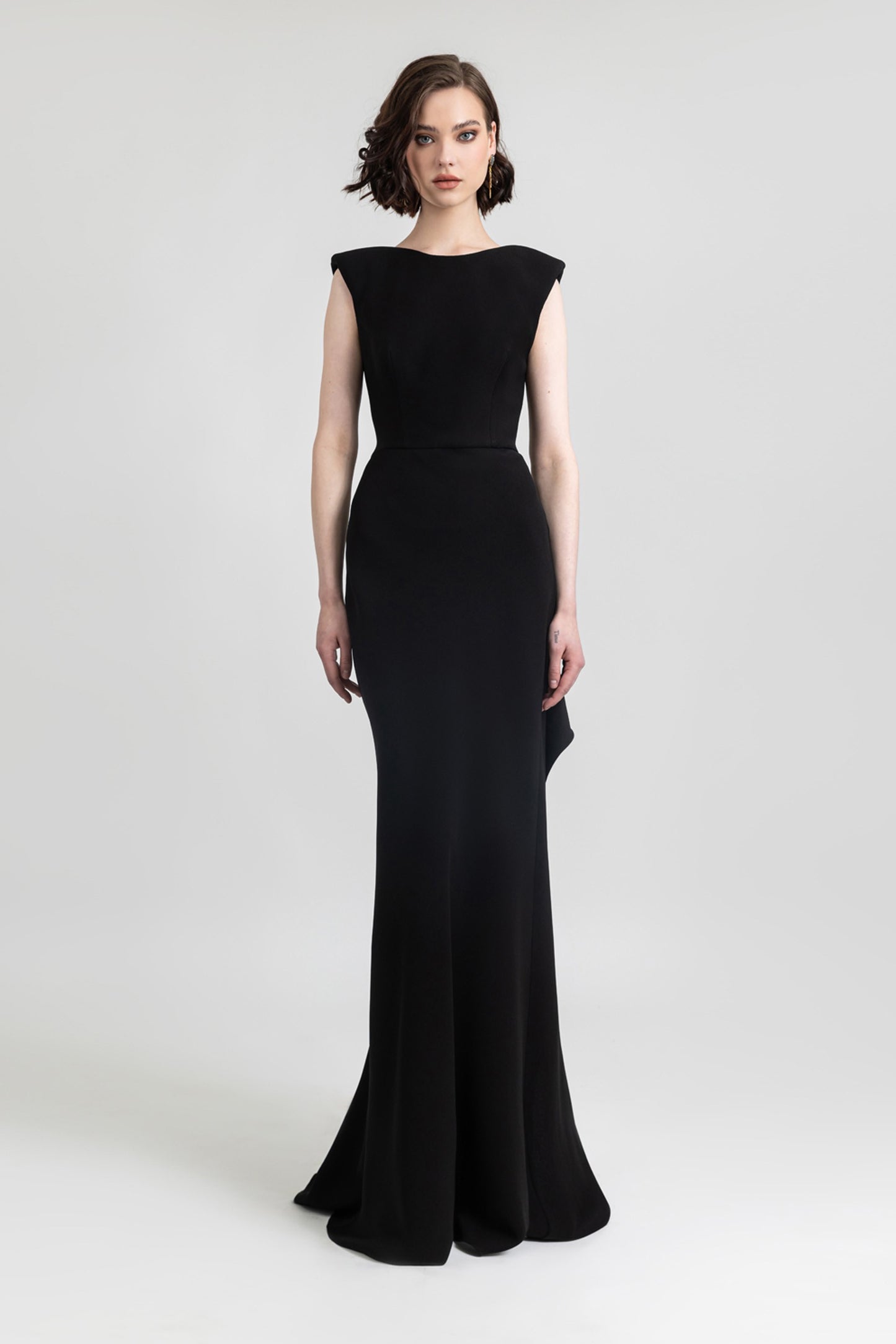 Backless Slim-Cut Gown
